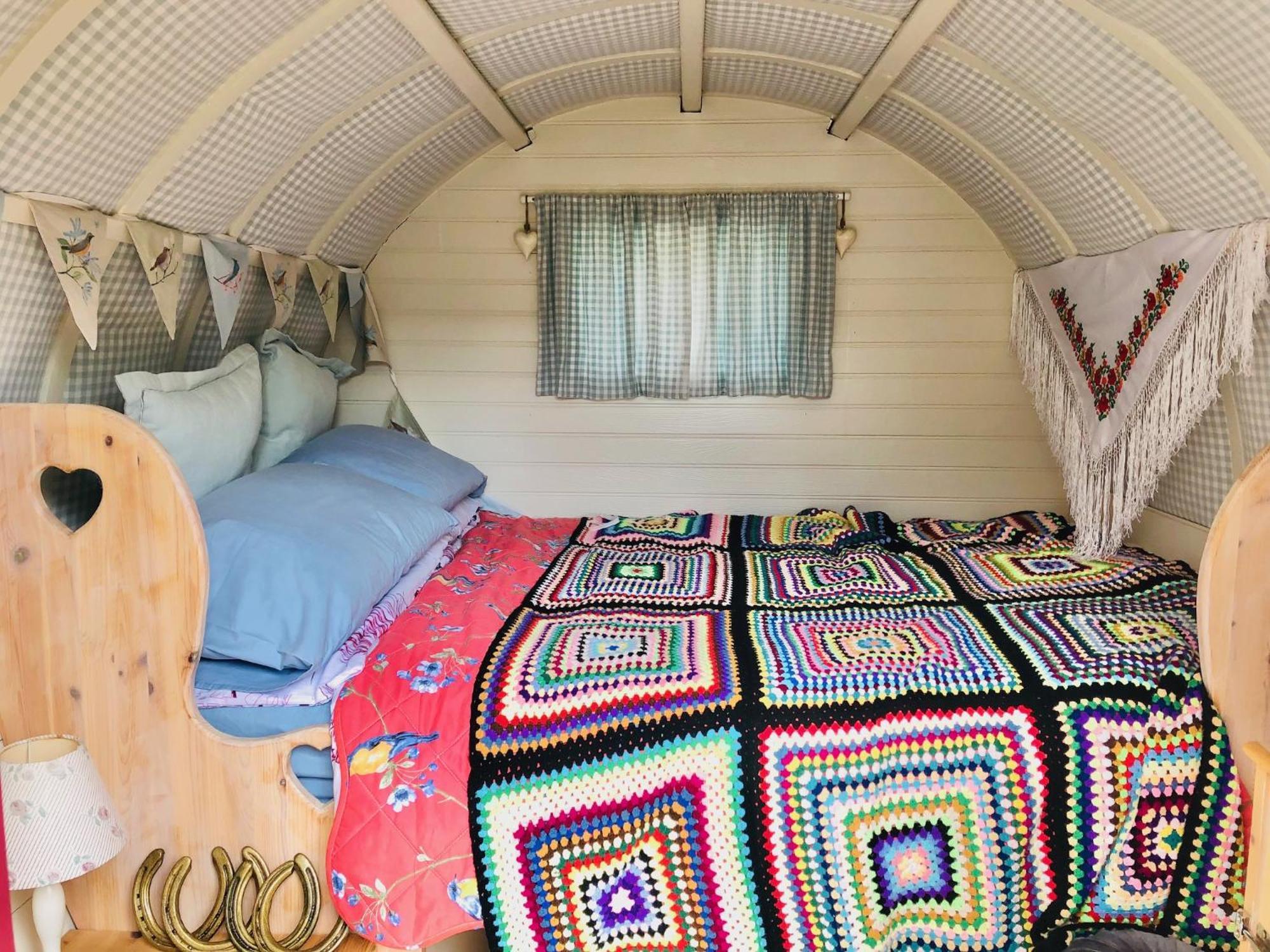 Bowtop Wagon At Lettoch Farm คีท ภายนอก รูปภาพ
